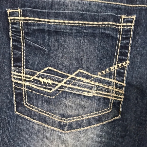 BKE DENIM SABRNA DarkWash Embroidered PicketStraight Leg Crops size 32 - Picture 9 of 11